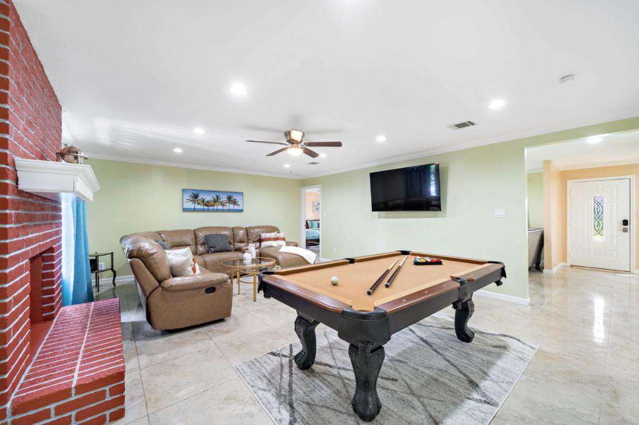 Pool Oasis Games Wifi Bbq Yard Sleep 16 Villa Houston Ngoại thất bức ảnh